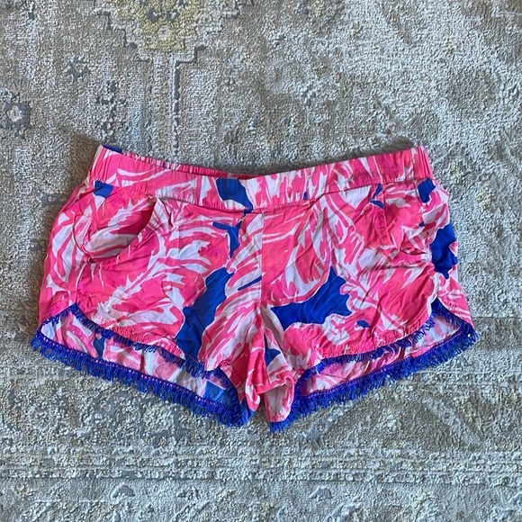 Lilly Pulitzer Cocoa Short Tiki Pink Beach
Bliss Shorts - Picture 5 of 11
